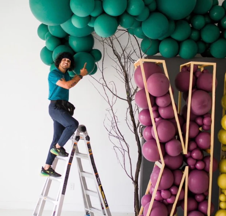 5 Reasons You Should Hire a Professional Balloon Decorator